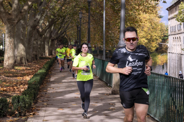 Participantes en la VII Carrera Popular Solidaria '+e' del Teléfono de la Esperanza de Navarra disputada en Pamplona /