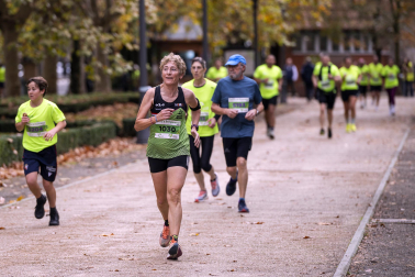 Participantes en la VII Carrera Popular Solidaria '+e' del Teléfono de la Esperanza de Navarra disputada en Pamplona /