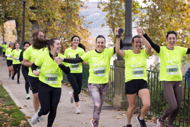 Participantes en la VII Carrera Popular Solidaria '+e' del Teléfono de la Esperanza de Navarra disputada en Pamplona /