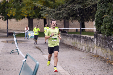 Participantes en la VII Carrera Popular Solidaria '+e' del Teléfono de la Esperanza de Navarra disputada en Pamplona /