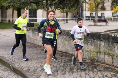 Participantes en la VII Carrera Popular Solidaria '+e' del Teléfono de la Esperanza de Navarra disputada en Pamplona /