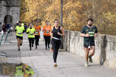 Participantes en la VII Carrera Popular Solidaria '+e' del Teléfono de la Esperanza de Navarra disputada en Pamplona /
