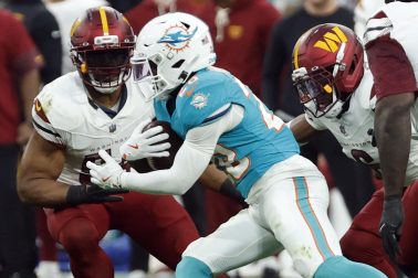 Partido de la NFL entre Miami Dolphins y Washington Commanders en el Santiago Bernabéu.