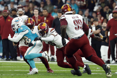 Partido de la NFL entre Miami Dolphins y Washington Commanders en el Santiago Bernabéu.