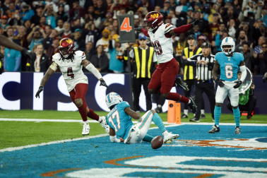 Partido de la NFL entre Miami Dolphins y Washington Commanders en el Santiago Bernabéu.