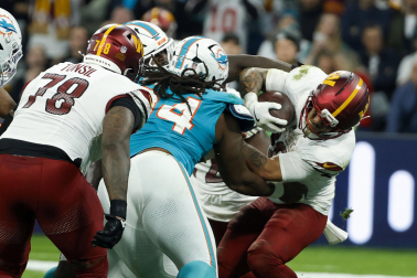 Partido de la NFL entre Miami Dolphins y Washington Commanders en el Santiago Bernabéu.