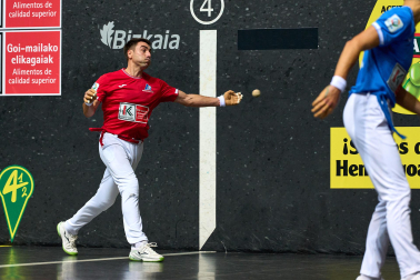 Final del Cuatro y Medio: Peio Etxeberria-Javier Zabala.