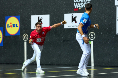 Final del Cuatro y Medio: Peio Etxeberria-Javier Zabala.