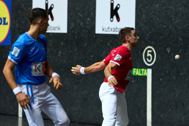 Final del Cuatro y Medio: Peio Etxeberria-Javier Zabala.