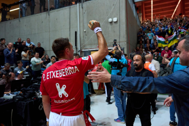 Final del Cuatro y Medio: Peio Etxeberria-Javier Zabala.