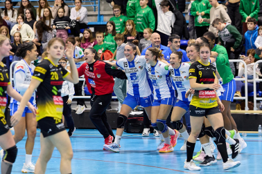 Yellow Winterthur-Replasa Beti Onak: partido de la EHF European Cup.