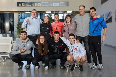 Fotos de la llegada de la selección española de frontball a Pamplonaco.