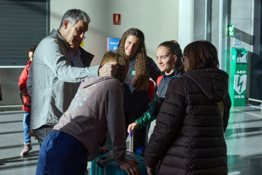 Fotos de la llegada de la selección española de frontball a Pamplonaco.