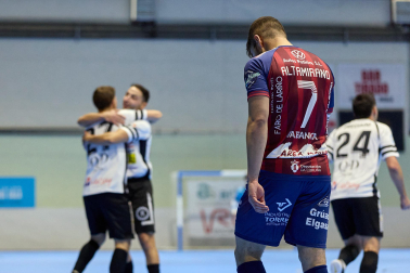 Fotos del choque de la Copa del Rey de fútbol sala entre Vulcanizados Ruiz TAFA y el Noia Portus