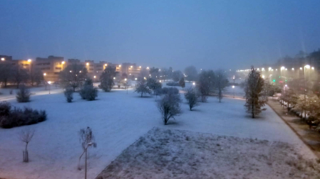 Sarriguren, con nieve a primeras horas de la mañana