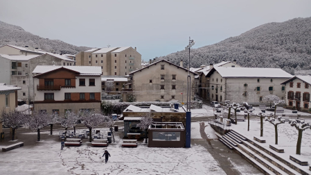 Irurtzun, cubierto de nieve.