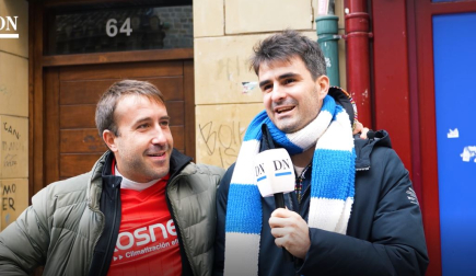 Ambiente previo en las calles de Pamplona antes del encuentro Osasuna-Real Sociedad
