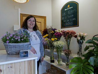 Andrea Ricarte Osés, floristería Ríos de Flores: "Destaco la libertad creativa para diseñar, la satisfacción de alegrar a las personas y el estar rodeada de belleza natural"