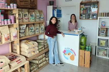 Almudena López Jiménez Y Maitane Aranguren Santiago, 'Al Animal': "El pequeño comercio de barrio se está perdiendo entre las grandes multinacionales y el comercio online"