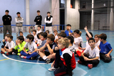 Fotos del arranque del programa "El Xota en tu escuela", con la visita al colegio San Ignacio Jesuítas de Pamplona /