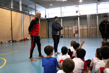 Fotos del arranque del programa "El Xota en tu escuela", con la visita al colegio San Ignacio Jesuítas de Pamplona /