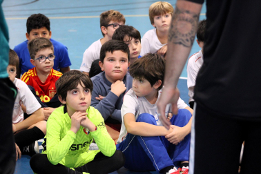 Fotos del arranque del programa "El Xota en tu escuela", con la visita al colegio San Ignacio Jesuítas de Pamplona /