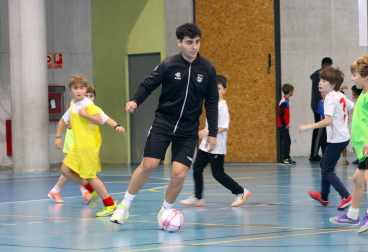 Fotos del arranque del programa "El Xota en tu escuela", con la visita al colegio San Ignacio Jesuítas de Pamplona /