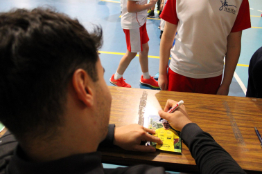 Fotos del arranque del programa "El Xota en tu escuela", con la visita al colegio San Ignacio Jesuítas de Pamplona /