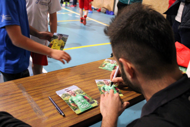 Fotos del arranque del programa "El Xota en tu escuela", con la visita al colegio San Ignacio Jesuítas de Pamplona /