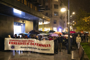 Manifestación por el 25-N en Pamplona convocada por el movimiento feminista.