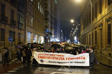 Manifestación por el 25-N en Pamplona convocada por el movimiento feminista.