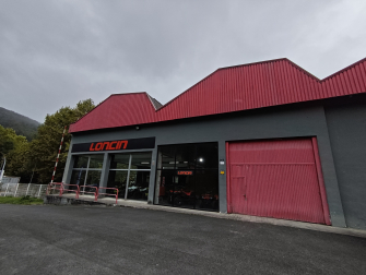 Nave comercial/industrialcon vivienda en Bera