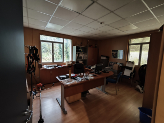 Nave comercial/industrialcon vivienda en Bera