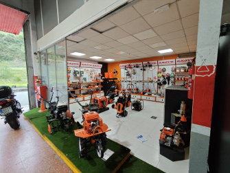 Nave comercial/industrialcon vivienda en Bera