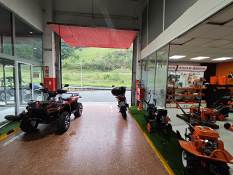 Nave comercial/industrialcon vivienda en Bera