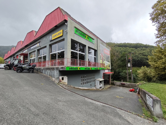 Nave comercial/industrialcon vivienda en Bera