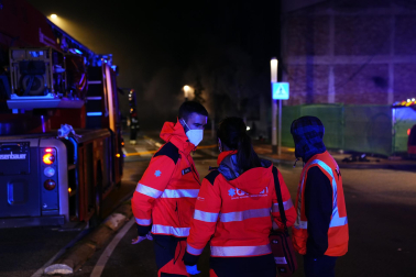 Fotos del incendio en un bazar de la avenida Marcelo Celayeta.