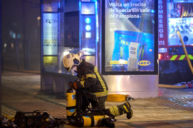 Fotos del incendio en un bazar de la avenida Marcelo Celayeta
