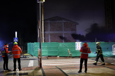 Fotos del incendio en un bazar de la avenida Marcelo Celayeta