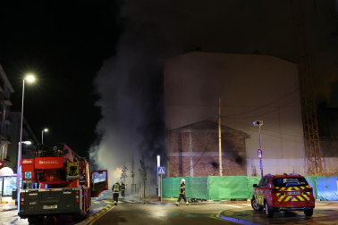Fotos del incendio en un bazar de la avenida Marcelo Celayeta