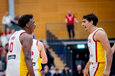 Fotos del estreno del navarro Great Osobor con la selección española