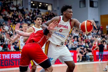 Fotos del estreno del navarro Great Osobor con la selección española