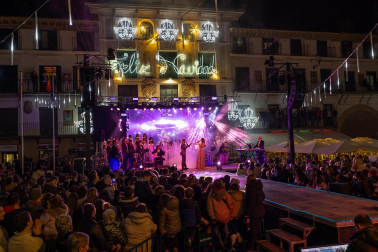 Encendido de la iluminación navideña en Tudela.