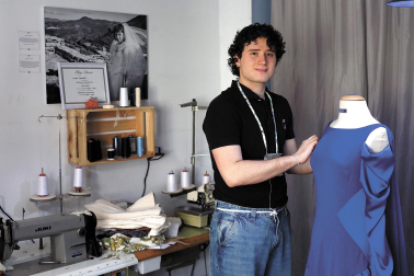 Asier Ferrer Samonete, 'Ferrer Couture': "Me gusta la cantidad de gente maravillosa que conozco, y hay que permitirse fallar, porque es importante para aprender"