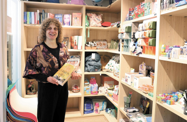 Edurne Garde Ongay, Estanco y tienda Valdorba: "La satisfacción de la gente que viene es lo mejor. Haber abierto mi negocio después de todo el camino ha sido un gran éxito"