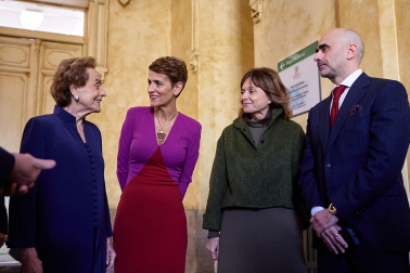 Fotos de la entrega de la Medalla de Oro de Navarra 2025, concedida, a título póstumo, a Manuel Torres