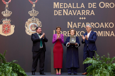 Fotos de la entrega de la Medalla de Oro de Navarra 2025, concedida, a título póstumo, a Manuel Torres