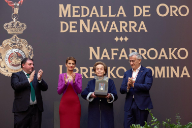 Fotos de la entrega de la Medalla de Oro de Navarra 2025, concedida, a título póstumo, a Manuel Torres