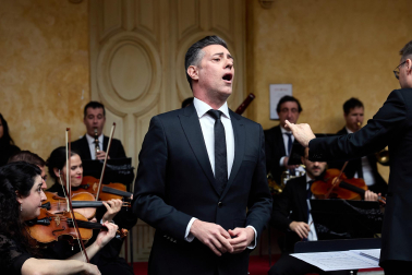 Fotos de la entrega de la Medalla de Oro de Navarra 2025, concedida, a título póstumo, a Manuel Torres