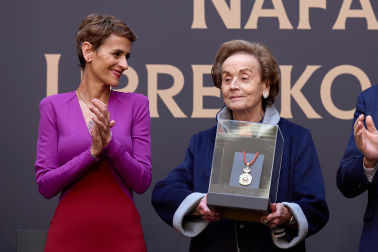 Fotos de la entrega de la Medalla de Oro de Navarra 2025, concedida, a título póstumo, a Manuel Torres